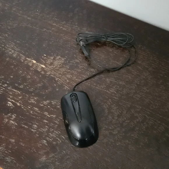 Computer Mouse - Corded - Generic - Picture 1 of 5